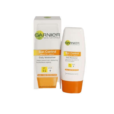 Garnier Sun Control Daily Moisturiser SPF15-50ml