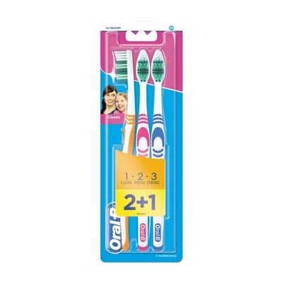 Oral-B 3 Effect Classic 2+1 Toothbrush